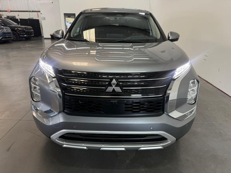 Mitsubishi Outlander SE 2WD 2024