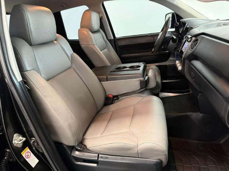 Toyota Tundra SR5 4.6L V8 Double Cab 2WD 2018