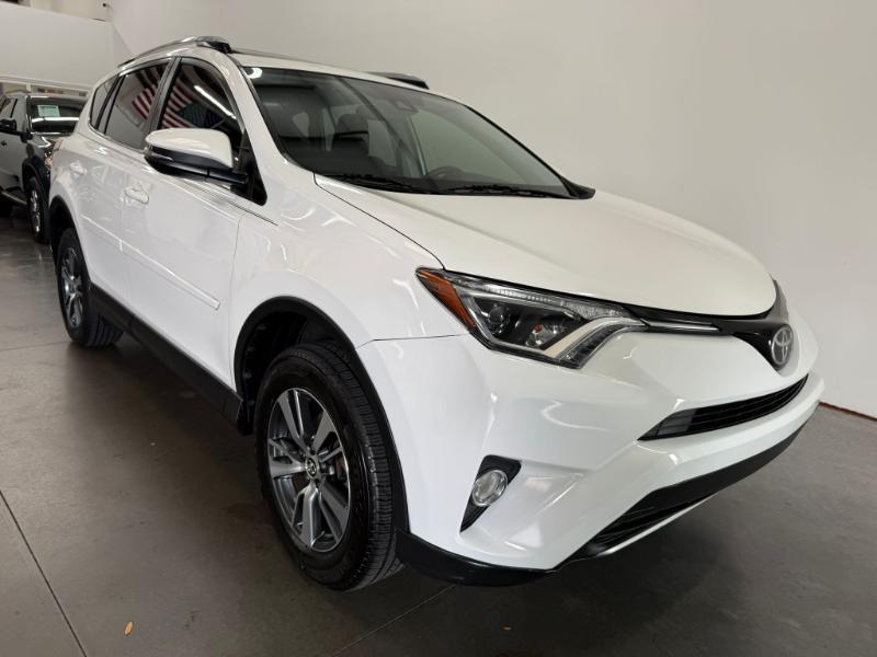 Toyota RAV4 XLE FWD 2017