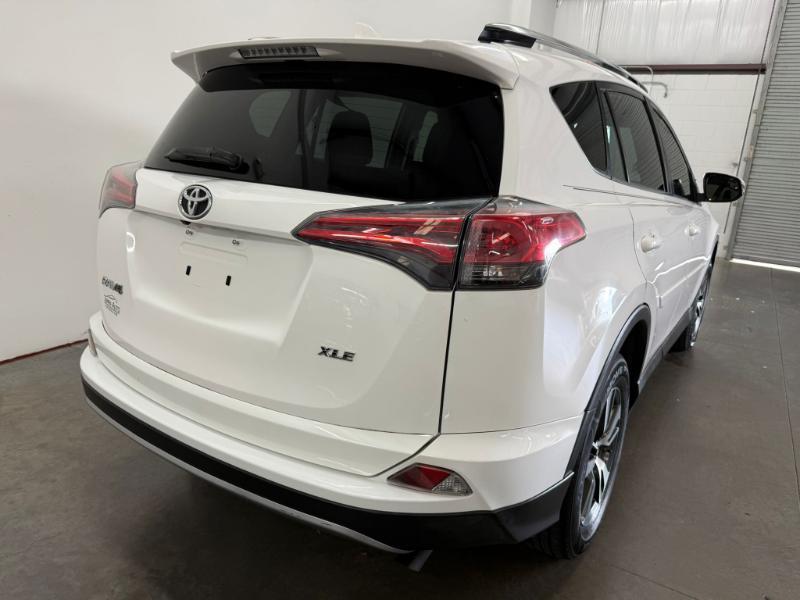Toyota RAV4 XLE FWD 2017