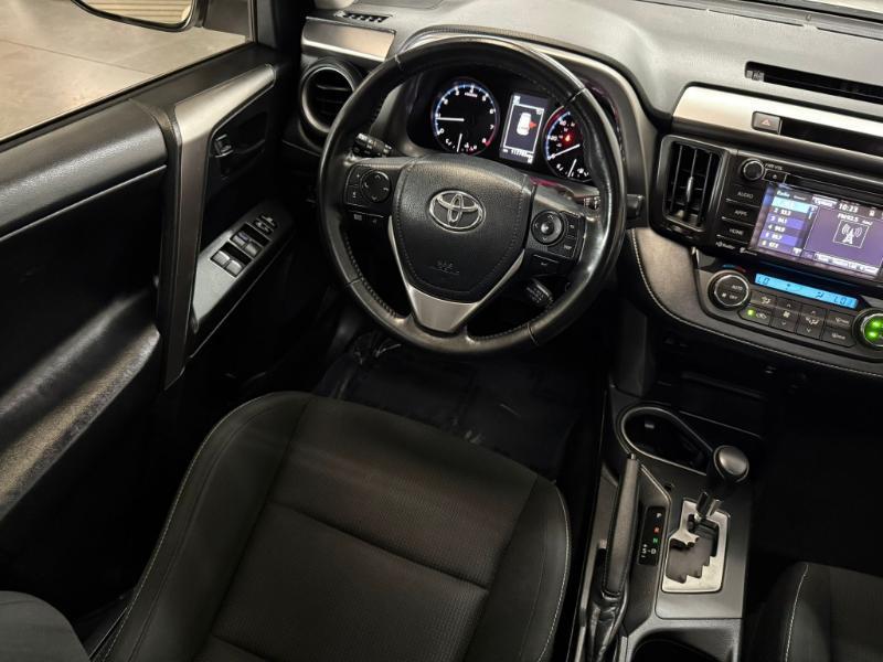 Toyota RAV4 XLE FWD 2017