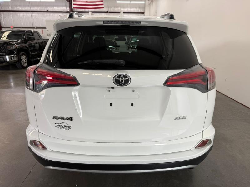 Toyota RAV4 XLE FWD 2017