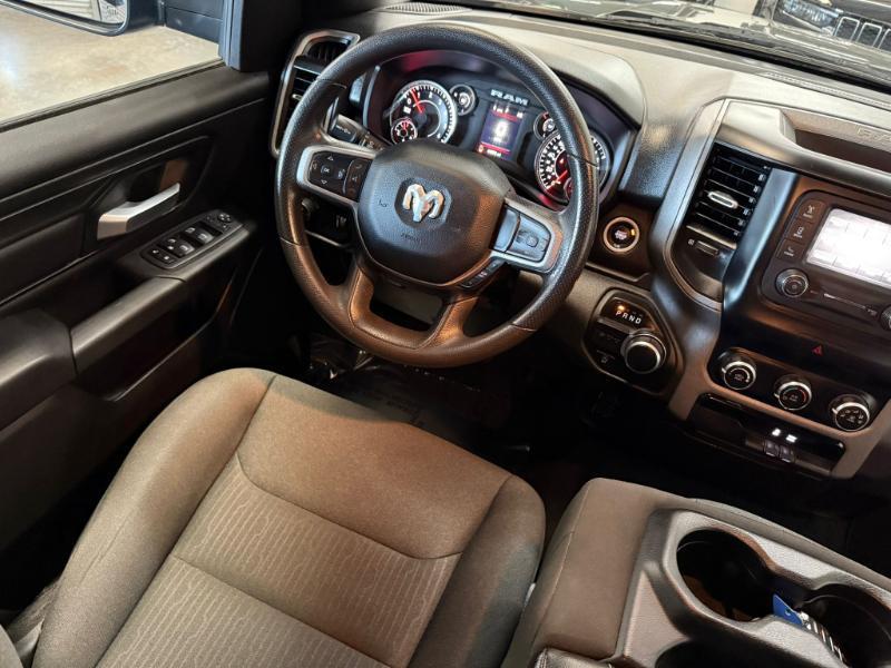 RAM 1500 Tradesman Quad Cab 2WD 2024