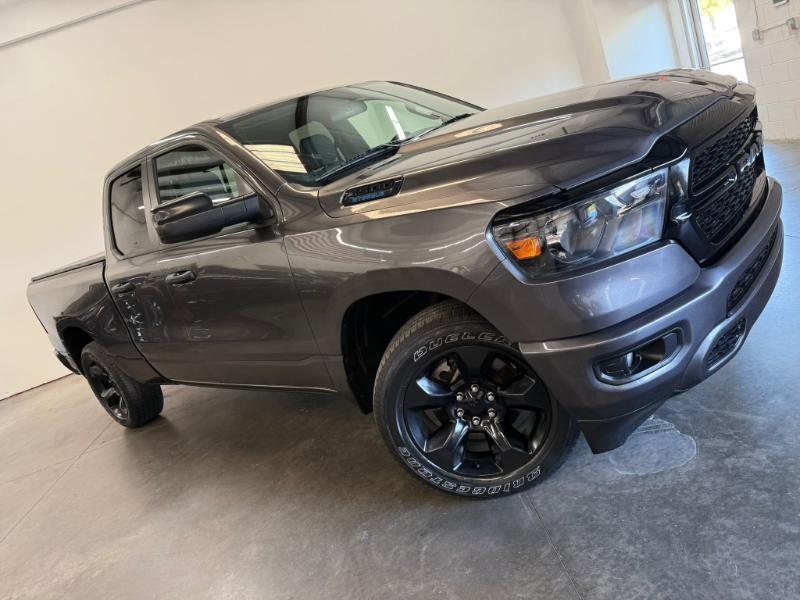 RAM 1500 Tradesman Quad Cab 2WD 2024