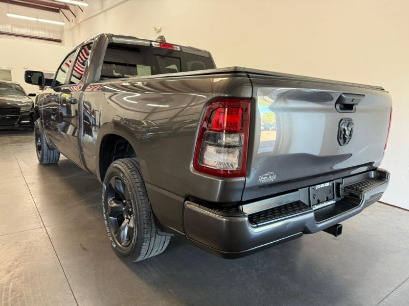 RAM 1500 Tradesman Quad Cab 2WD 2024
