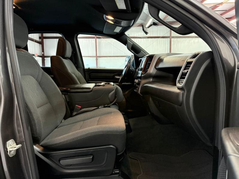 RAM 1500 Tradesman Quad Cab 2WD 2024