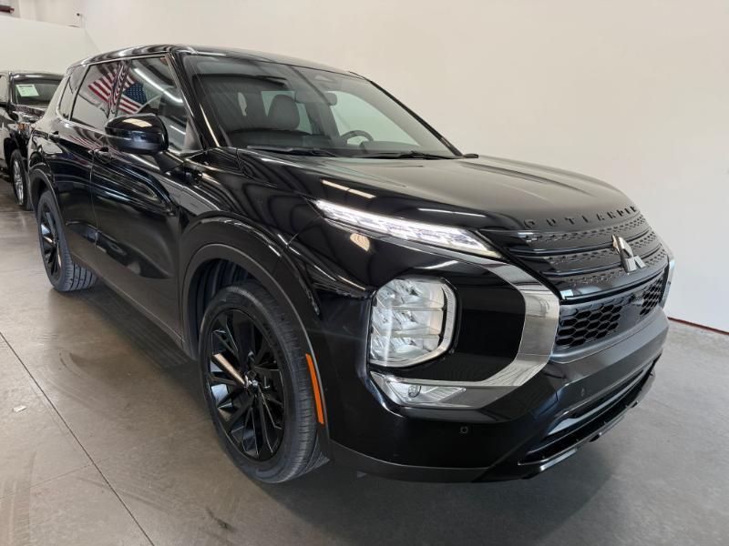 Mitsubishi Outlander  2023