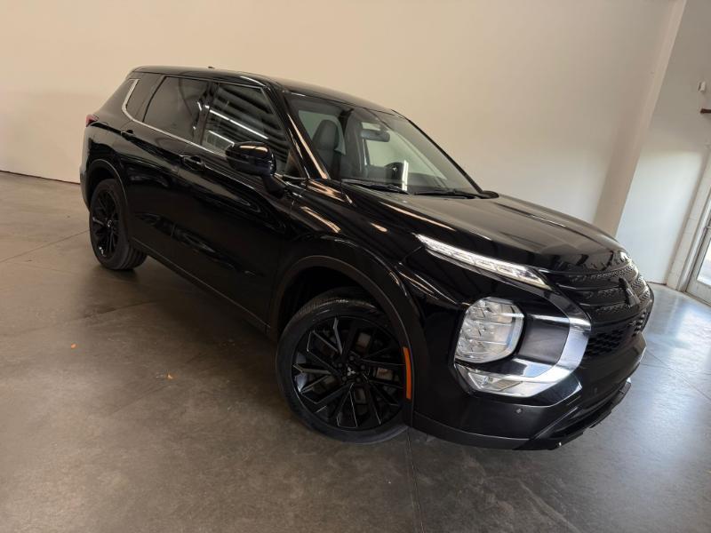 Mitsubishi Outlander  2023