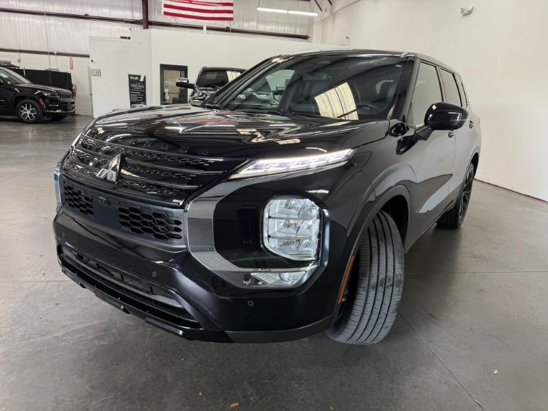 Mitsubishi Outlander  2023