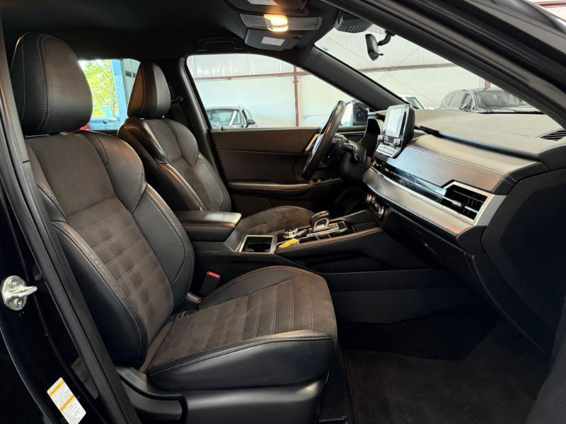 Mitsubishi Outlander  2023