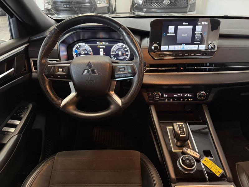 Mitsubishi Outlander  2023