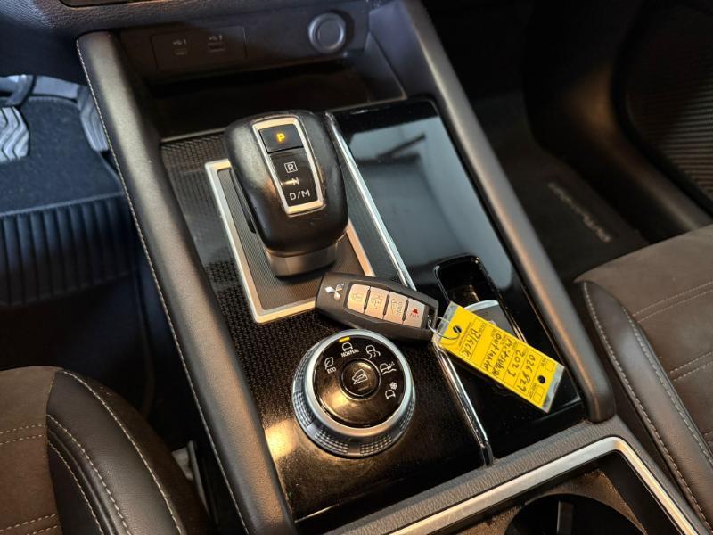 Mitsubishi Outlander  2023