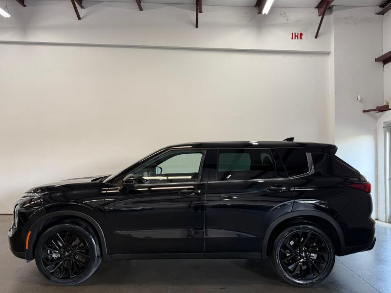 Mitsubishi Outlander  2023