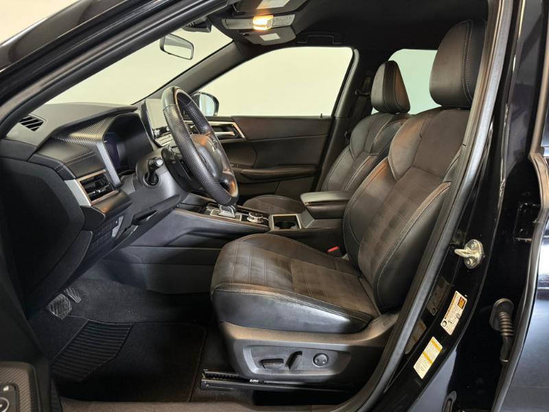 Mitsubishi Outlander  2023