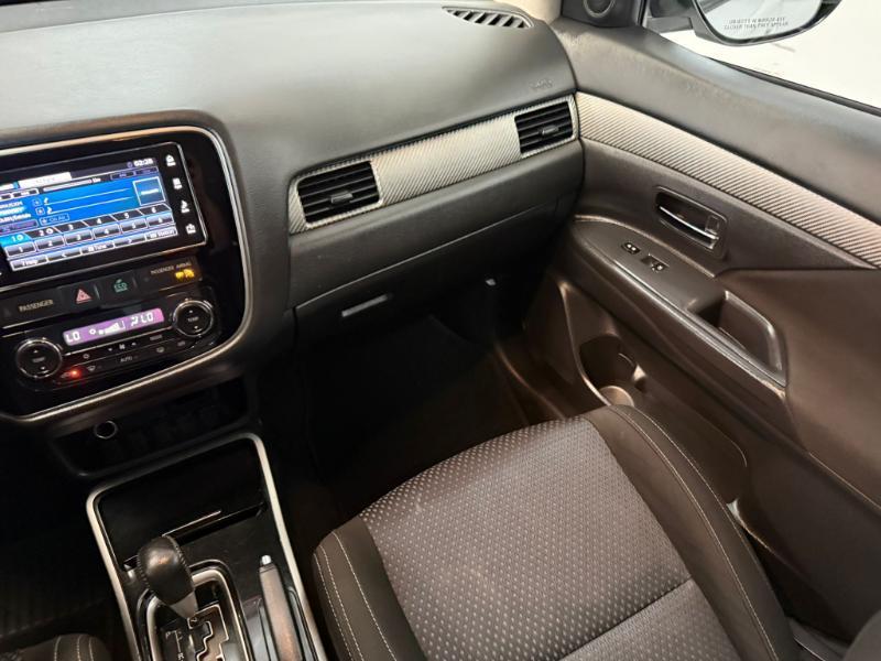 Mitsubishi Outlander SEL 2WD 2018
