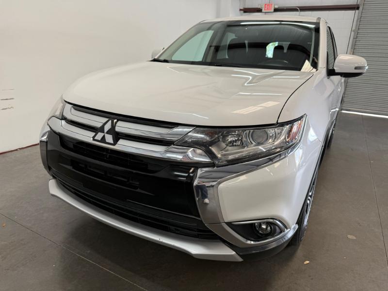 Mitsubishi Outlander SEL 2WD 2018
