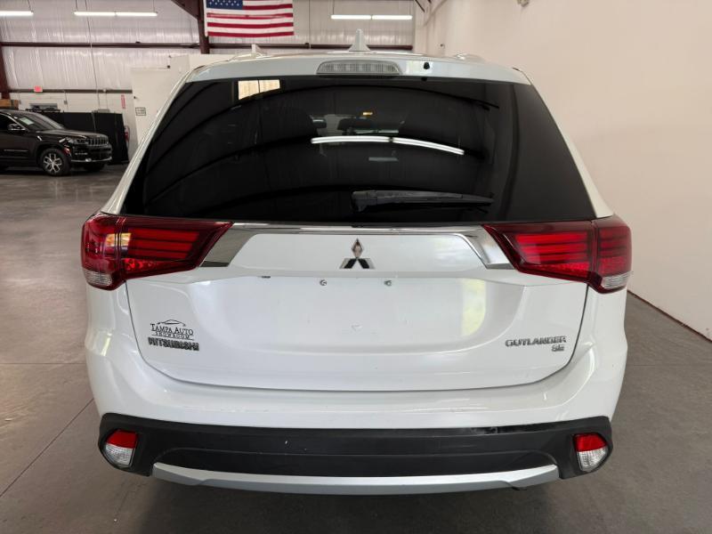 Mitsubishi Outlander SEL 2WD 2018