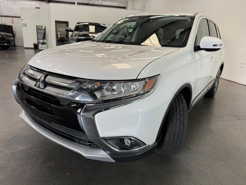 Mitsubishi Outlander SEL 2WD 2018
