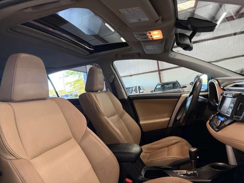 Toyota RAV4 Limited FWD 2015