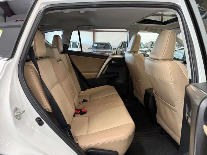 Toyota RAV4 Limited FWD 2015