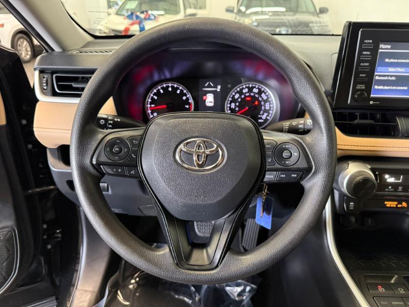 Toyota RAV4 LE 2020