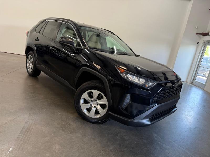 Toyota RAV4 LE 2020