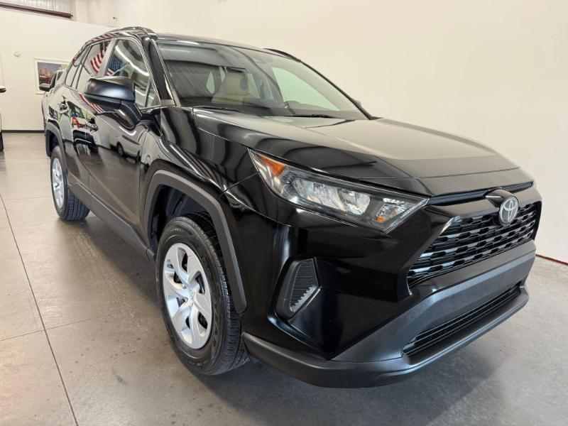 Toyota RAV4 LE 2020