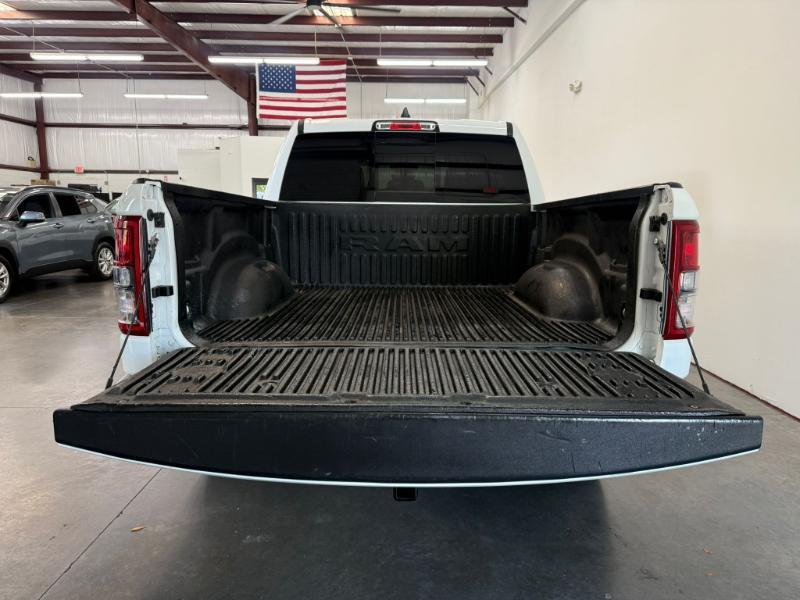 RAM 1500 Big Horn Crew Cab SWB 2WD 2022