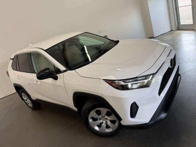 Toyota RAV4 LE 2024