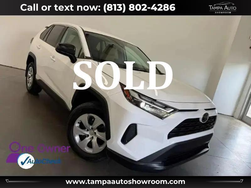 Toyota RAV4 LE 2024