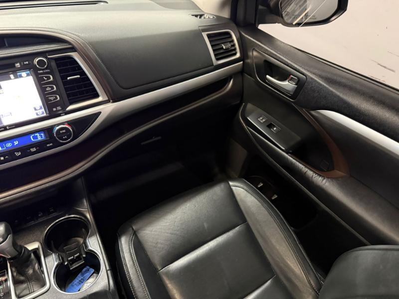 Toyota Highlander XLE AWD V6 2015