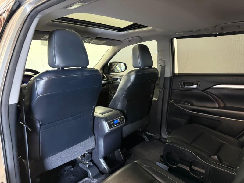 Toyota Highlander XLE AWD V6 2015