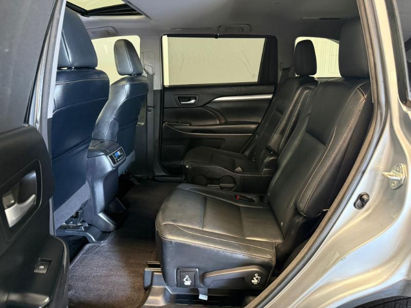 Toyota Highlander XLE AWD V6 2015