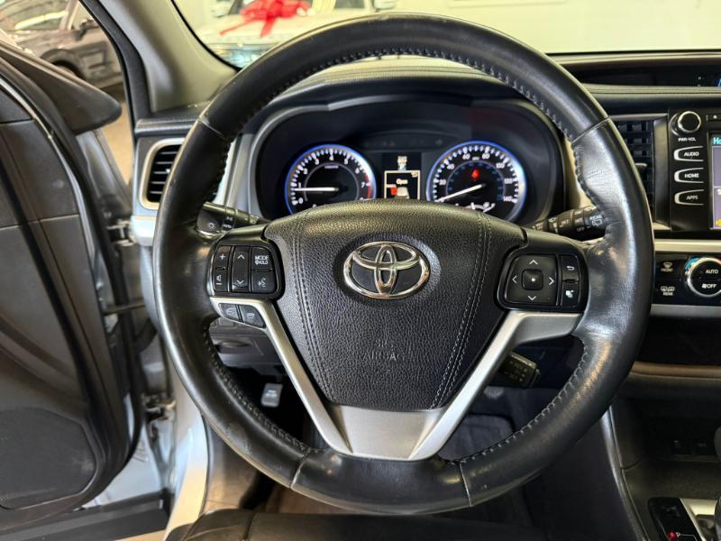 Toyota Highlander XLE AWD V6 2015