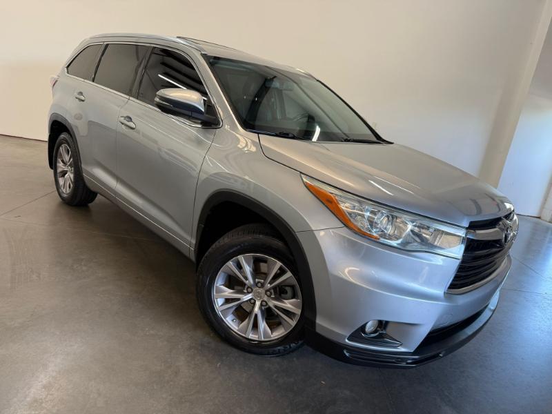 Toyota Highlander XLE AWD V6 2015