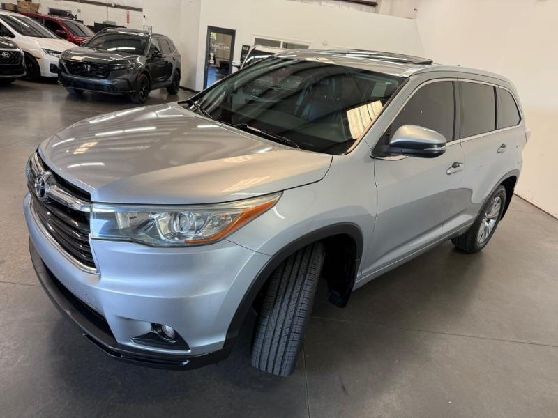 Toyota Highlander XLE AWD V6 2015