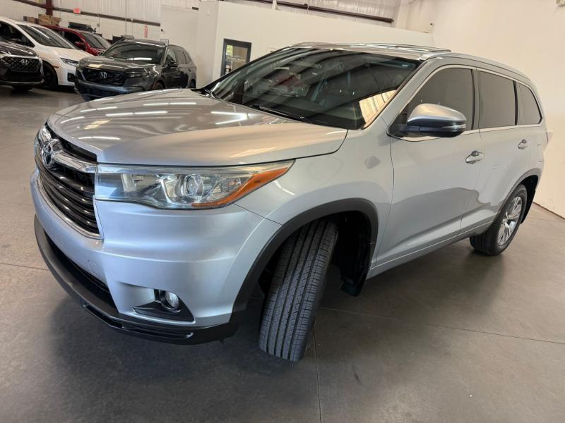 Toyota Highlander XLE AWD V6 2015