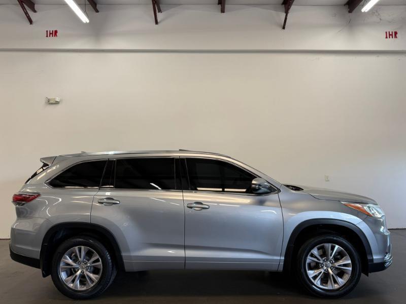 Toyota Highlander XLE AWD V6 2015