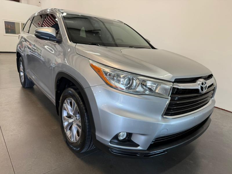 Toyota Highlander XLE AWD V6 2015