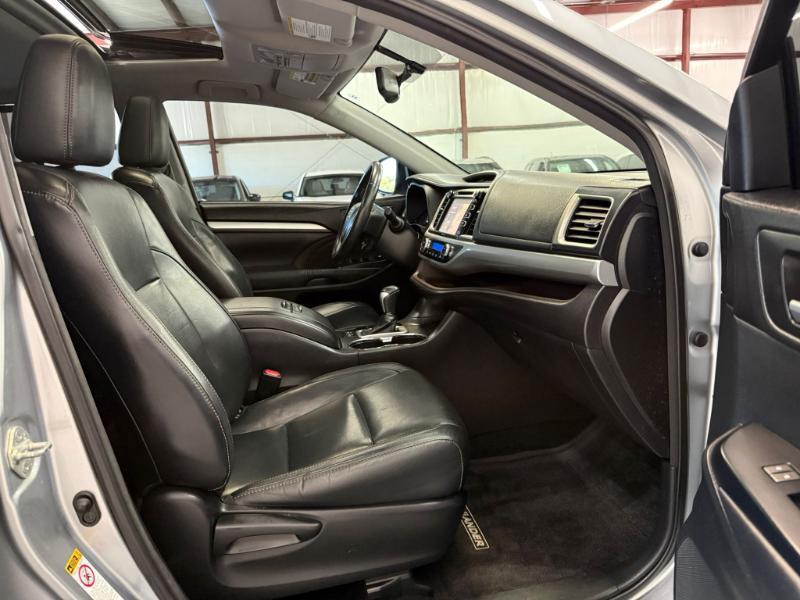 Toyota Highlander XLE AWD V6 2015