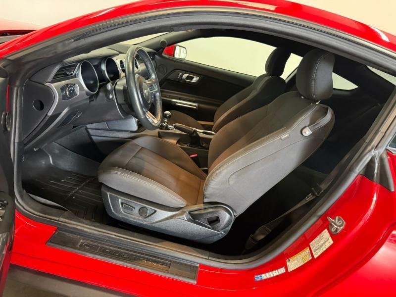 Ford Mustang  2020