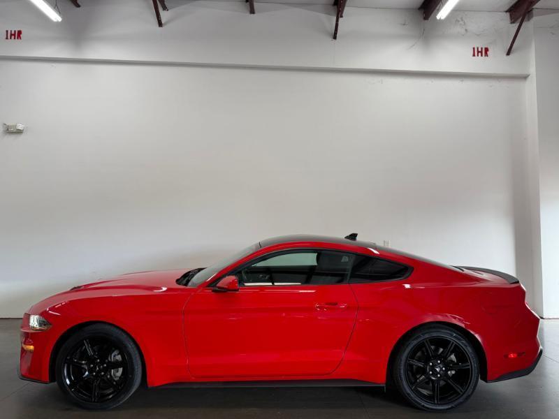 Ford Mustang  2020
