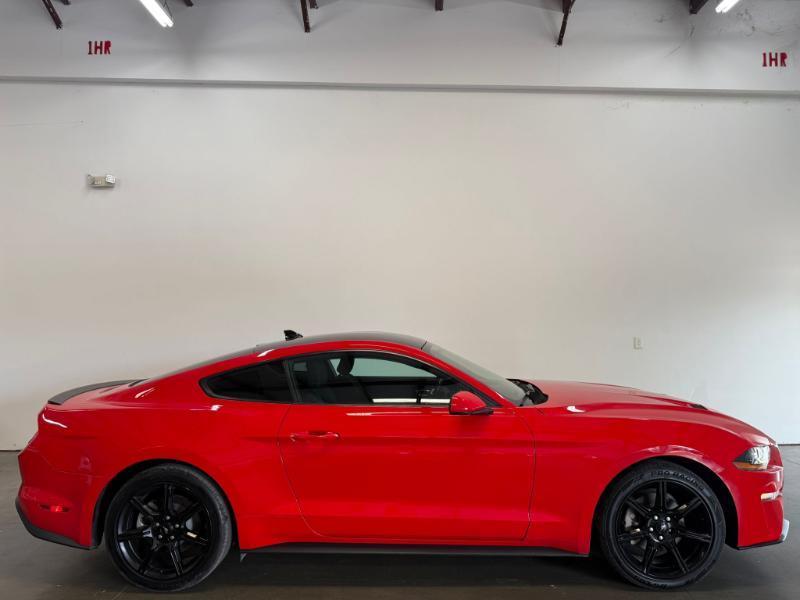 Ford Mustang  2020