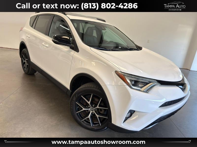 Toyota RAV4 SE FWD 2017