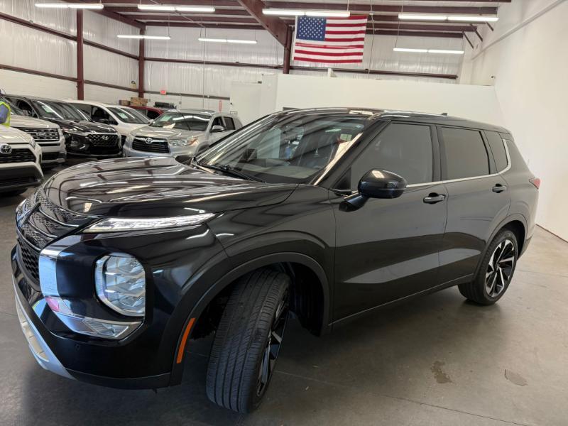 Mitsubishi Outlander SE 2WD 2022