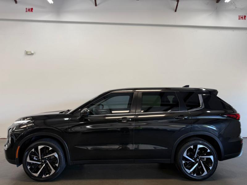 Mitsubishi Outlander SE 2WD 2022