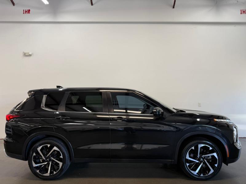 Mitsubishi Outlander SE 2WD 2022