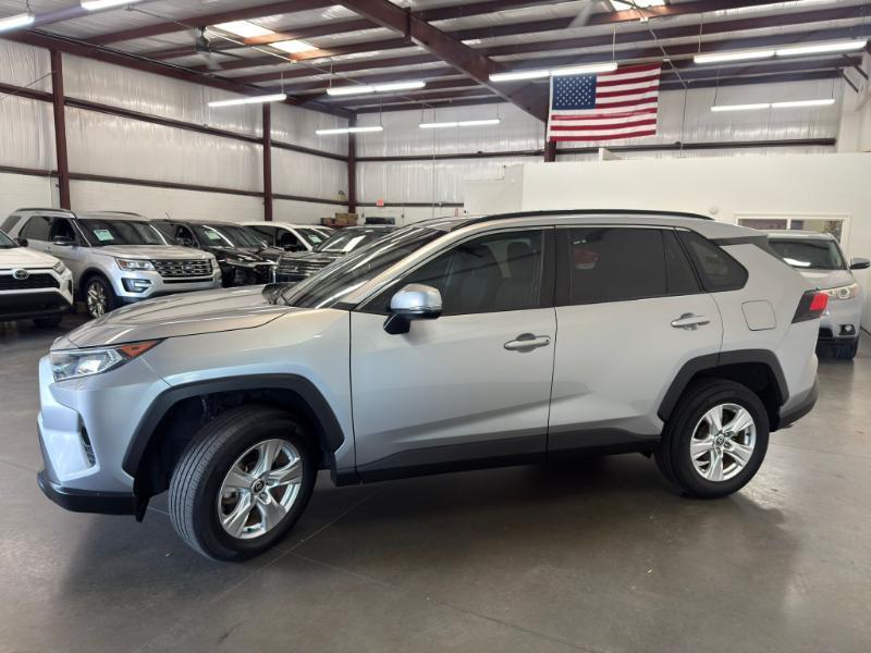 Toyota RAV4 XLE 2021