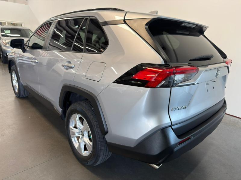 Toyota RAV4 XLE 2021