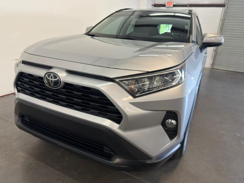 Toyota RAV4 XLE 2021